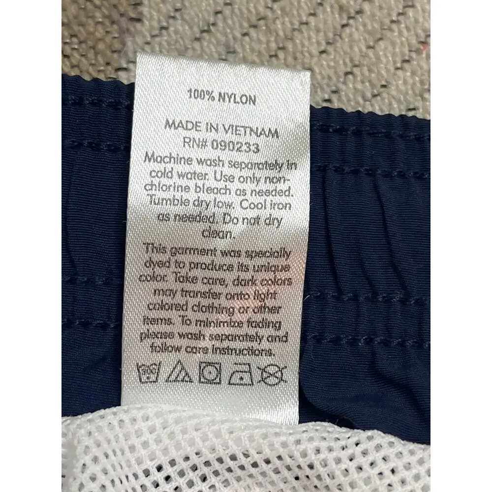 PacSun pull trunks